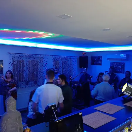 Pensionat Bubo & Restaurant 3*