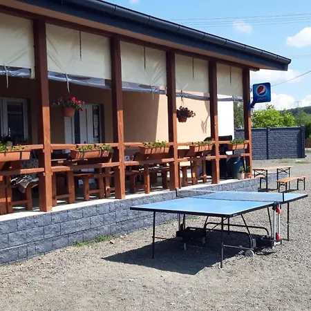 Bubo & Restaurant 게스트하우스