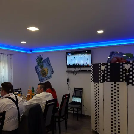 Bubo & Restaurant 게스트하우스