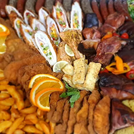 Bubo & Restaurant Гостевой дом Moravany